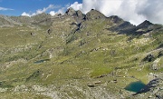 26 Dallo spallone verso la vetta, panorama sulla Conca del Calvi...